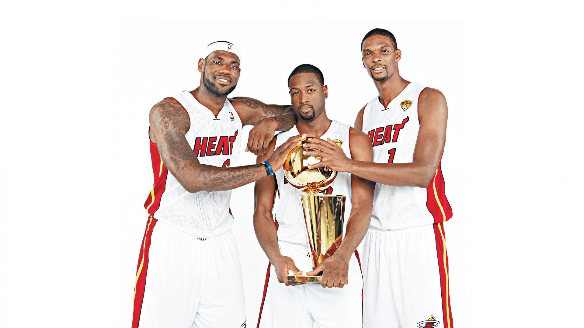 震惊！太阳爆冷广厦，西亚卡姆总决赛封神！NBA与CBA冰火两重天，篮球的世界疯了！